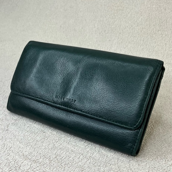 Vintage Nine West Genuine Leather Women’s Trifold Pocketbook Wallet-Dark Green - Picture 4 of 13